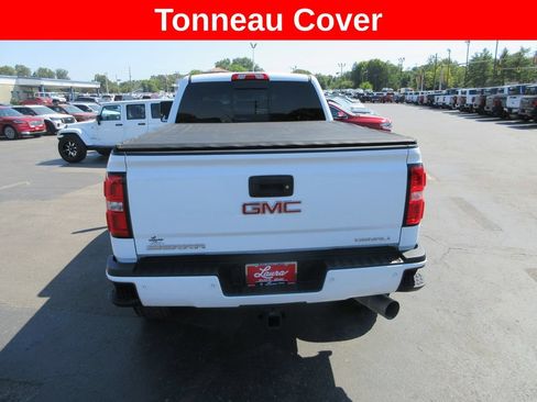 Used 2019 GMC Sierra 2500 Denali w/ Duramax Plus Package AWD/4WD image 8