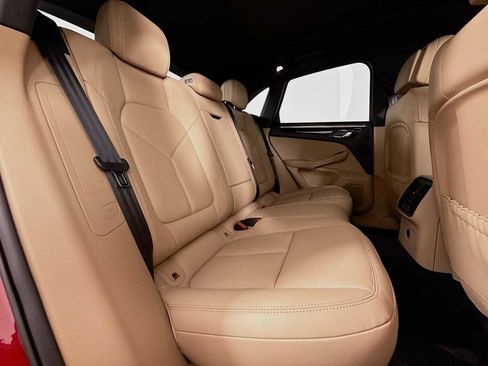 New 2026 Porsche Macan image 29