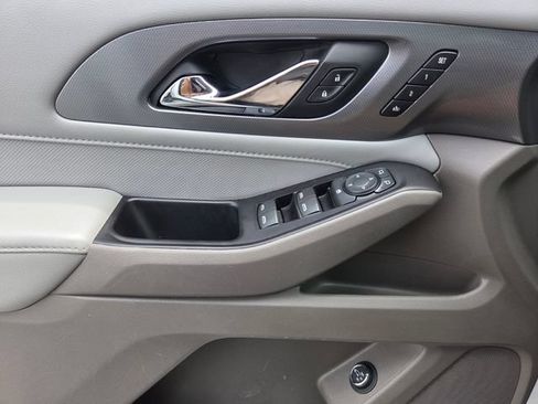 Used 2020 Chevrolet Traverse Premier FWD image 26