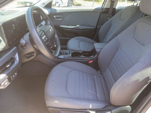 Used 2025 Kia K4 EX image 18