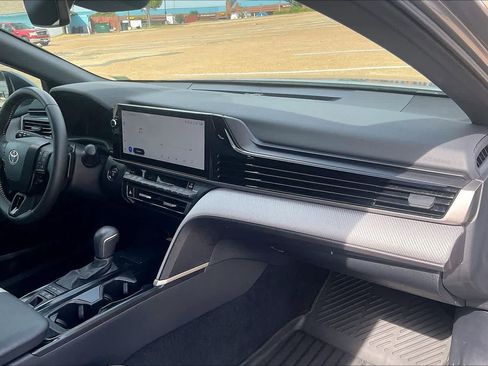 Used 2025 Toyota Camry SE w/ Multimedia Upgrade Package FWD image 22