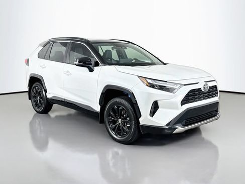Certified 2025 Toyota RAV4 XSE w/ Weather Package AWD/4WD image 3