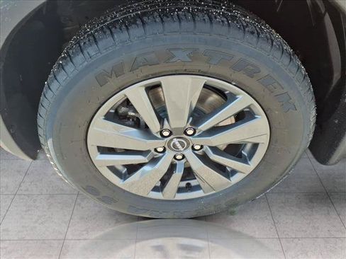 Used 2024 Nissan Pathfinder SV AWD/4WD image 14