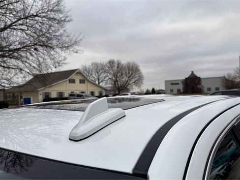 Used 2024 GMC Sierra 1500 Denali image 11