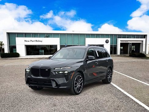 Used 2023 BMW X7 M60i w/ Executive Package image 4