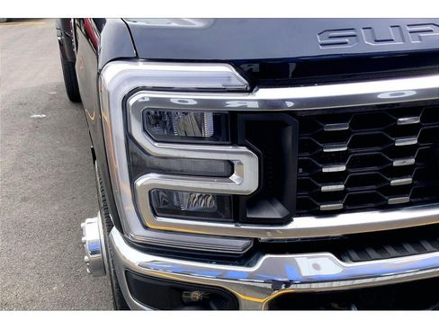 Used 2024 Ford F350 Lariat w/ Lariat Ultimate Package AWD/4WD image 29