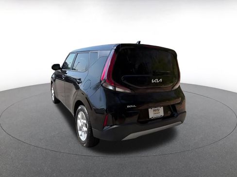 Used 2025 Kia Soul LX w/ LX Technology Package image 11