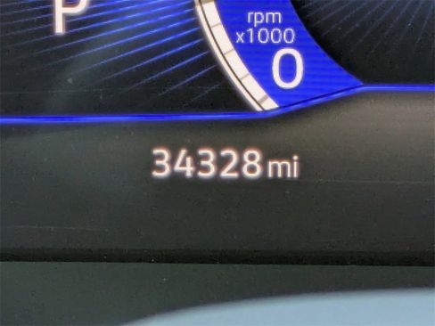 Used 2023 Volkswagen Jetta SE image 39