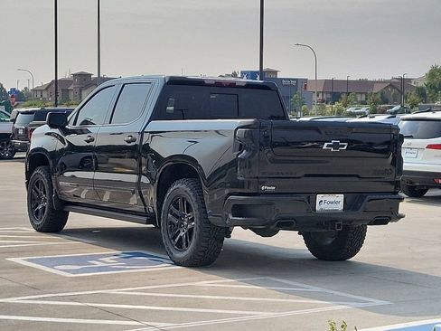 Used 2024 Chevrolet Silverado 1500 High Country w/ Midnight Edition AWD/4WD image 6