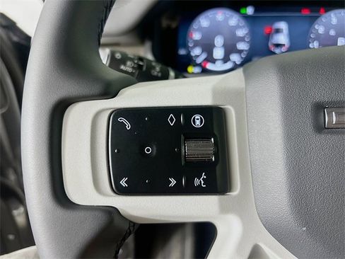 Used 2025 Land Rover Defender 110 S image 10