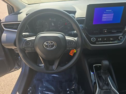 Used 2025 Toyota Corolla LE image 15
