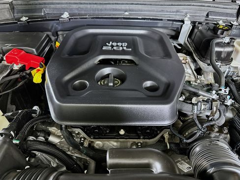 Used 2023 Jeep Wrangler Sahara w/ Cold Weather Group image 32