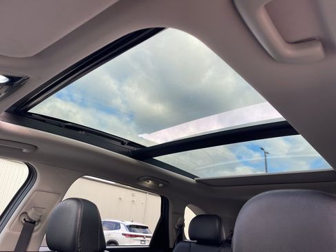 Certified 2023 Kia Sorento S w/ Panoramic Sunroof Package image 20