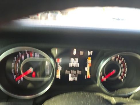 Used 2020 Jeep Gladiator Rubicon AWD/4WD image 11