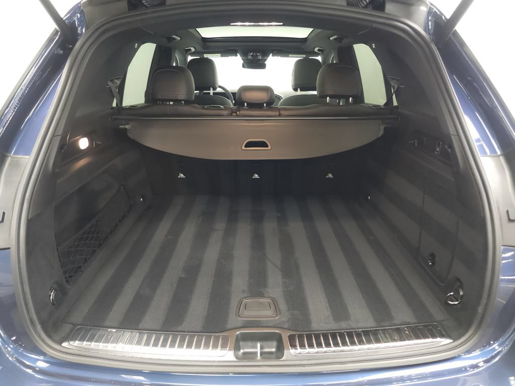 Used 2025 Mercedes-Benz GLE 53 AMG 4MATIC w/ AMG Night Package image 32