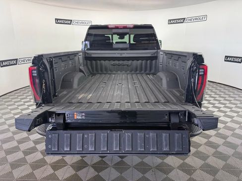 Used 2024 GMC Sierra 2500 AT4 w/ AT4 Premium Plus Package AWD/4WD image 14