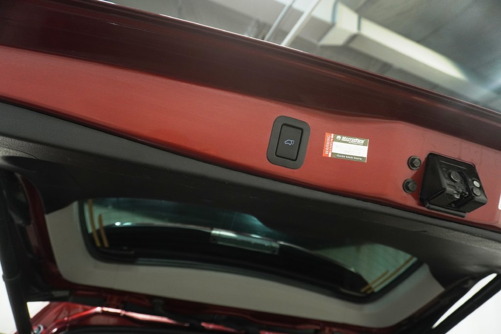 Used 2019 Toyota Highlander SE AWD/4WD image 8