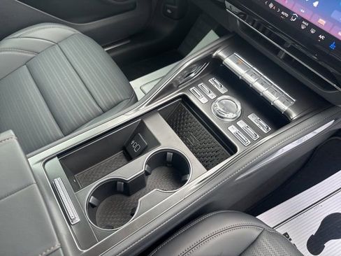 New 2026 Lincoln Nautilus Reserve w/ Jet Appearance Package image 17