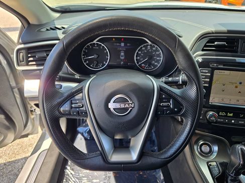Used 2023 Nissan Maxima SV w/ Floor Mat Group FWD image 39