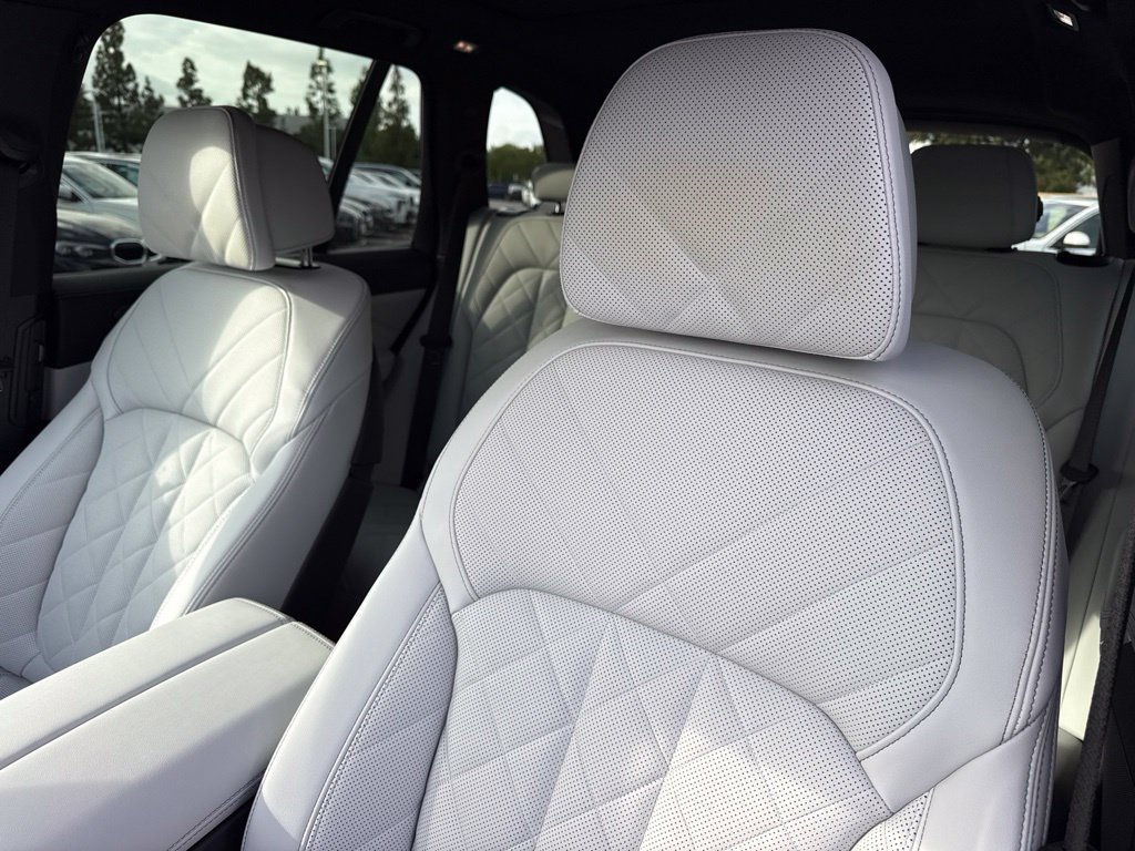 Used 2026 BMW X5 sDrive40i w/ M Sport Package RWD image 22