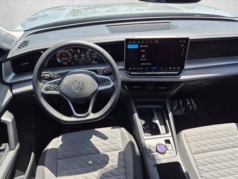 Used 2026 Volkswagen Tiguan S FWD image 18
