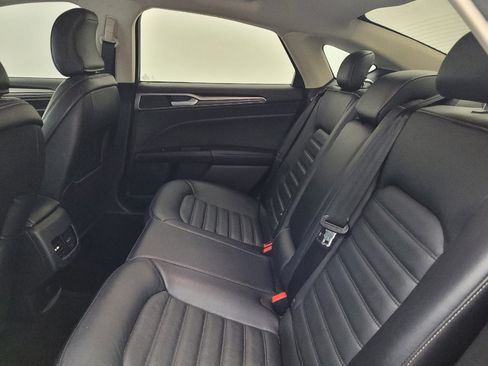 Used 2018 Ford Fusion SE w/ Fusion SE Technology Package AWD/4WD image 18