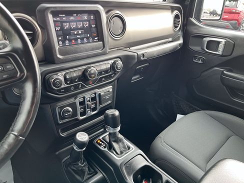 Used 2021 Jeep Gladiator Sport AWD/4WD image 25