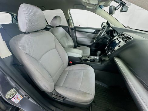 Used 2018 Subaru Outback 2.5i Premium AWD/4WD image 30