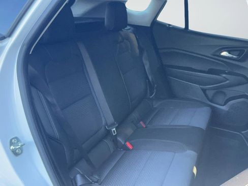 Used 2025 Chevrolet Trax LT FWD image 21