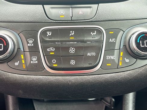 Used 2024 Chevrolet Malibu LT FWD image 19