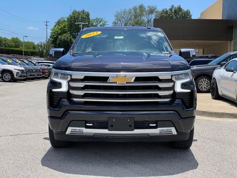 Used 2023 Chevrolet Silverado 1500 High Country w/ High Country Premium Package AWD/4WD image 2