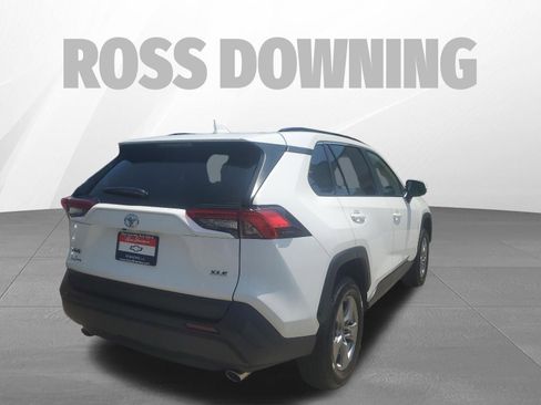 Used 2025 Toyota RAV4 XLE FWD image 4