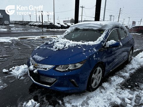 Used 2016 Chevrolet Volt LT w/ Comfort Package FWD image 1