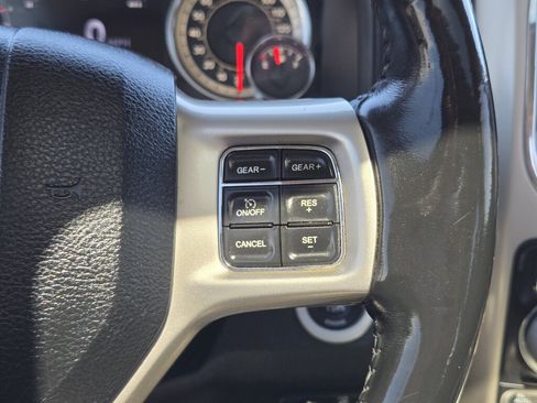 Used 2016 RAM 1500 Laramie w/ Convenience Group AWD/4WD image 18