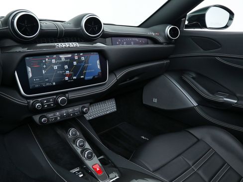 Certified 2023 Ferrari Portofino M image 62