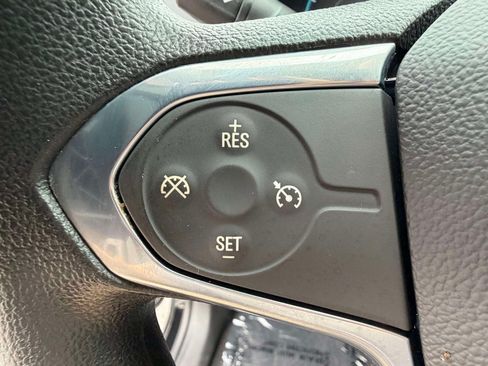 Used 2021 Chevrolet Traverse LS FWD image 14