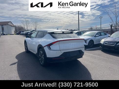 Certified 2022 Kia EV6 Wind w/ Wind Technology Package image 7