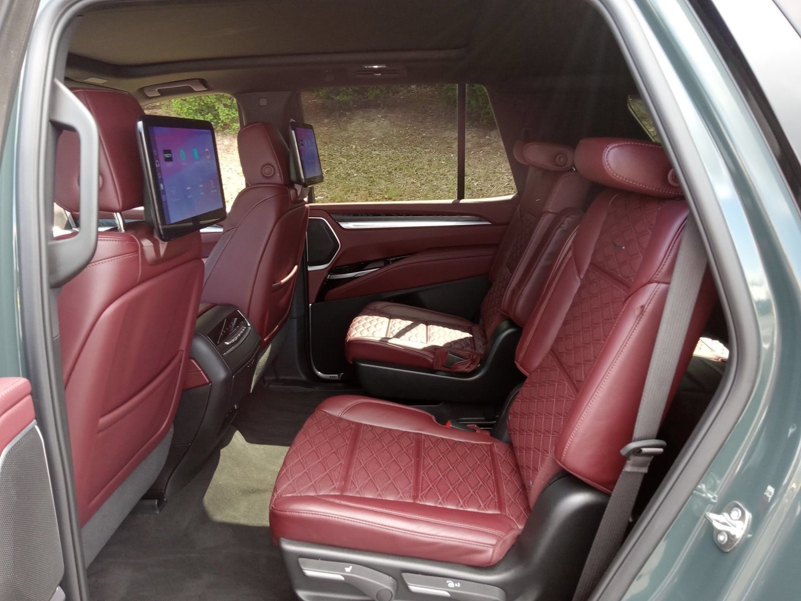 Certified 2026 Cadillac Escalade Sport w/ Touring Package AWD/4WD image 27