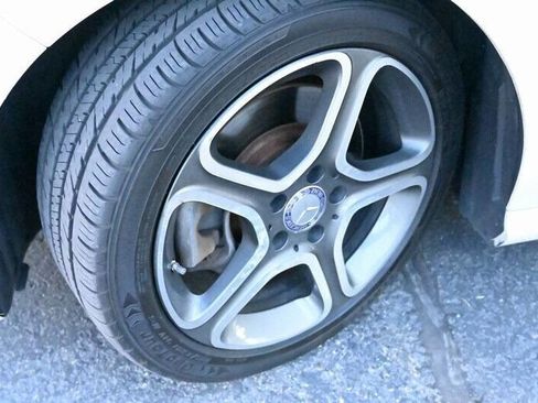 Used 2014 Mercedes-Benz CLA 250 4MATIC image 30