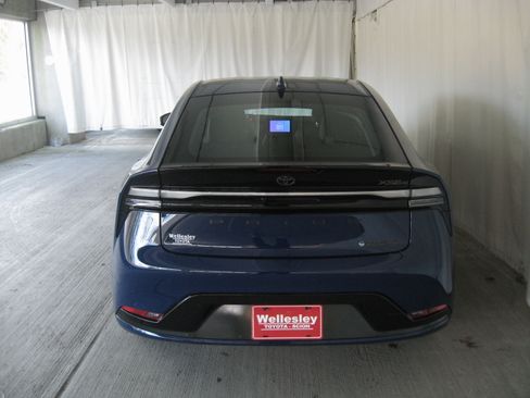 Used 2024 Toyota Prius Prime XSE image 24
