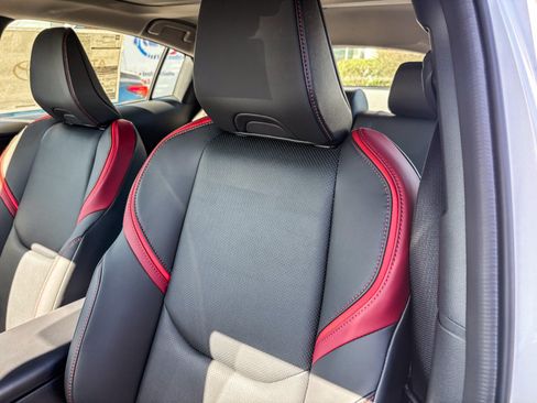 New 2026 Toyota Prius Plug-In Hybrid FWD image 23