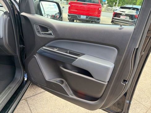 Used 2015 Chevrolet Colorado Z71 AWD/4WD image 34
