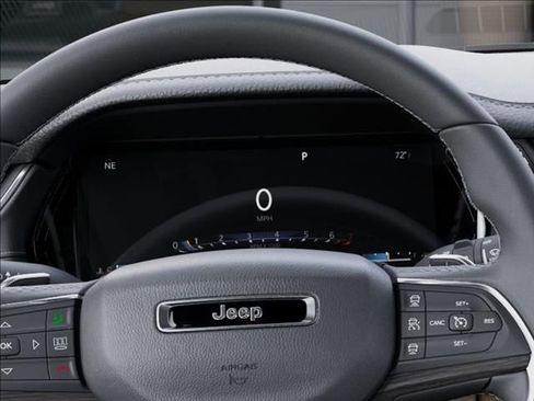 New 2025 Jeep Grand Cherokee L Limited image 17