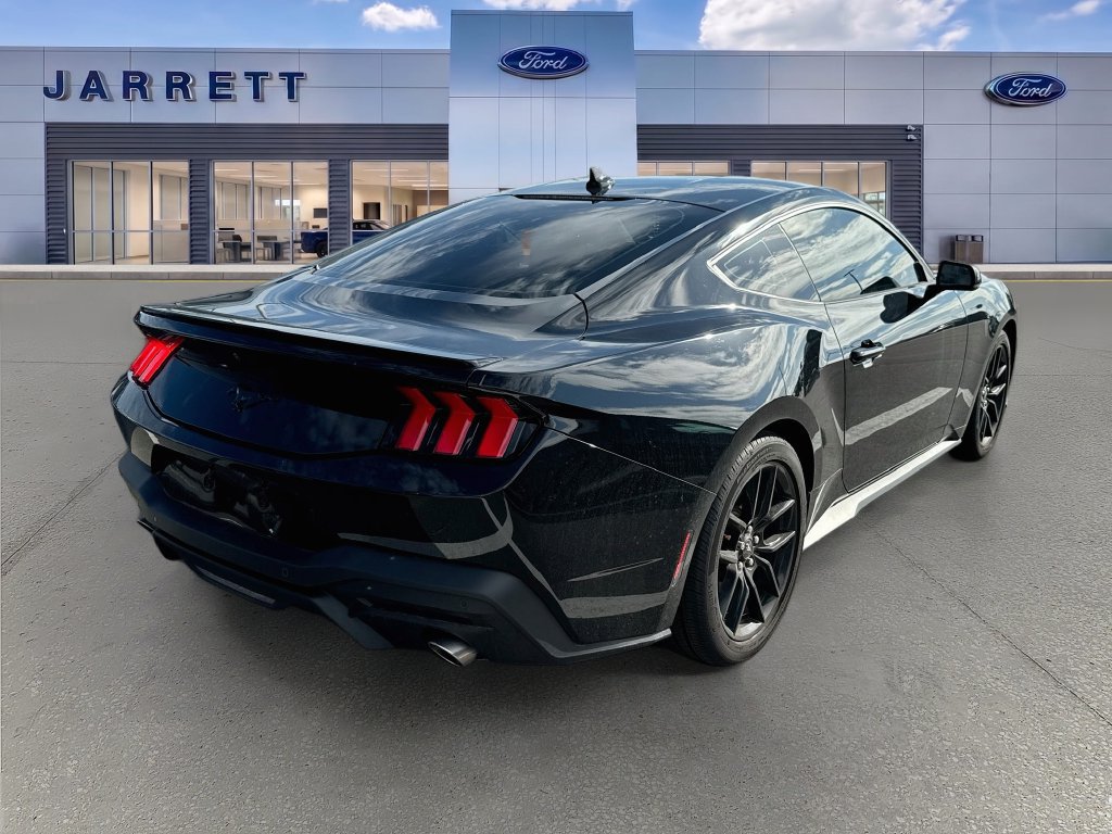 Used 2025 Ford Mustang Premium RWD image 4