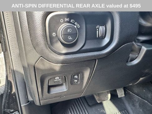 Used 2022 RAM 1500 Big Horn AWD/4WD image 9