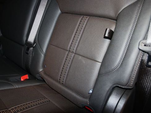 Used 2025 Chevrolet Silverado 2500 High Country w/ Technology Package image 32