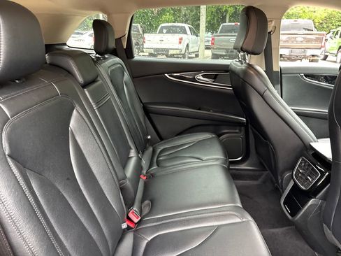 Used 2023 Lincoln Nautilus FWD image 30