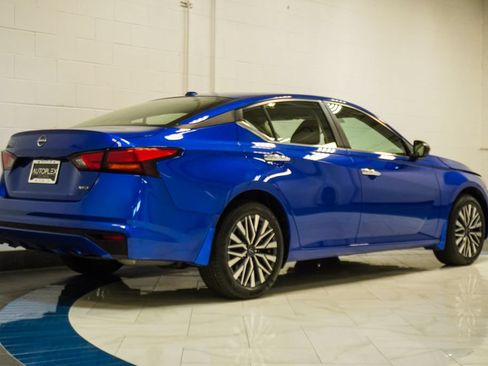Used 2025 Nissan Altima 2.5 SV AWD/4WD image 31