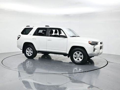 Used 2024 Toyota 4Runner SR5 image 3