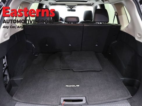 Used 2023 Nissan Rogue SV w/ SV Premium B Package AWD/4WD image 9